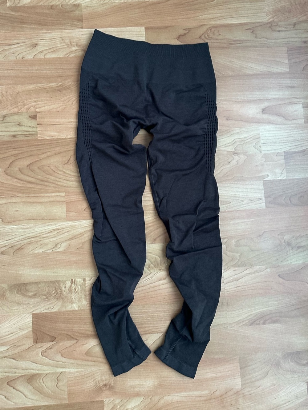 Alphalete Booty Scrunch High-Rise Leggings